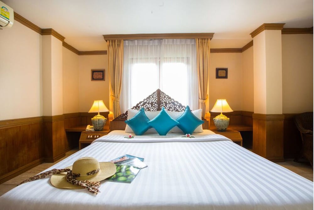 Fair House Beach Resort & Hotel 30/77