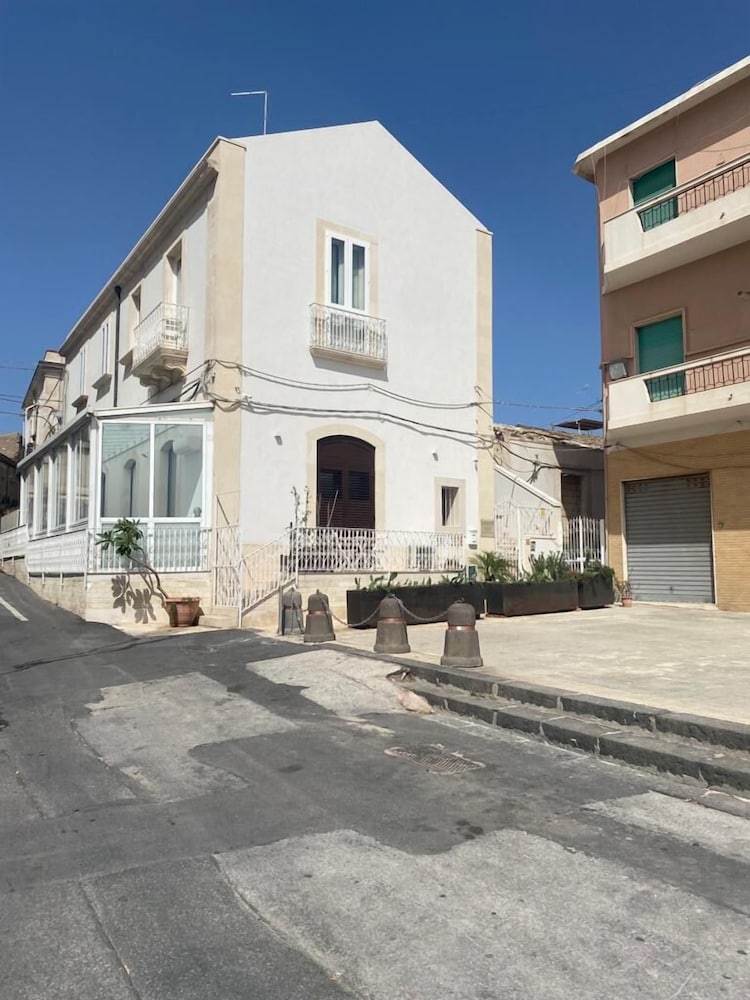 Lakkios Residence B B 5/73