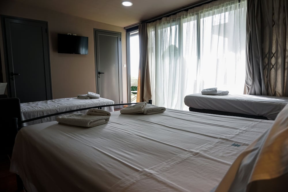 Marini Luxury Apartments And Suites 37/75