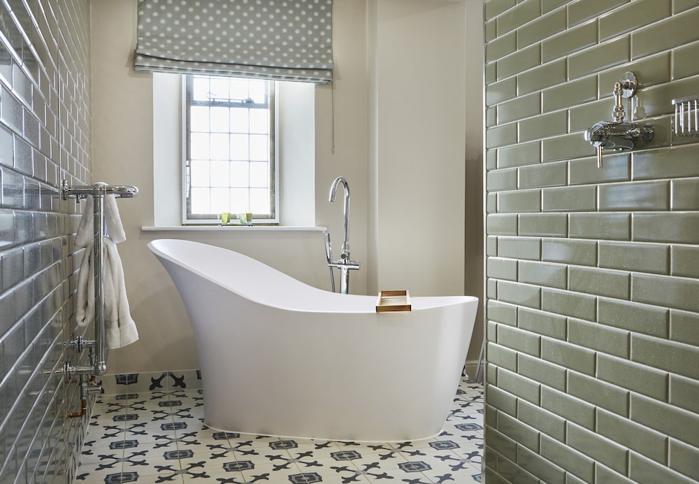Superior, Suite, King Bed, River View, The Old New Inn 3/5
