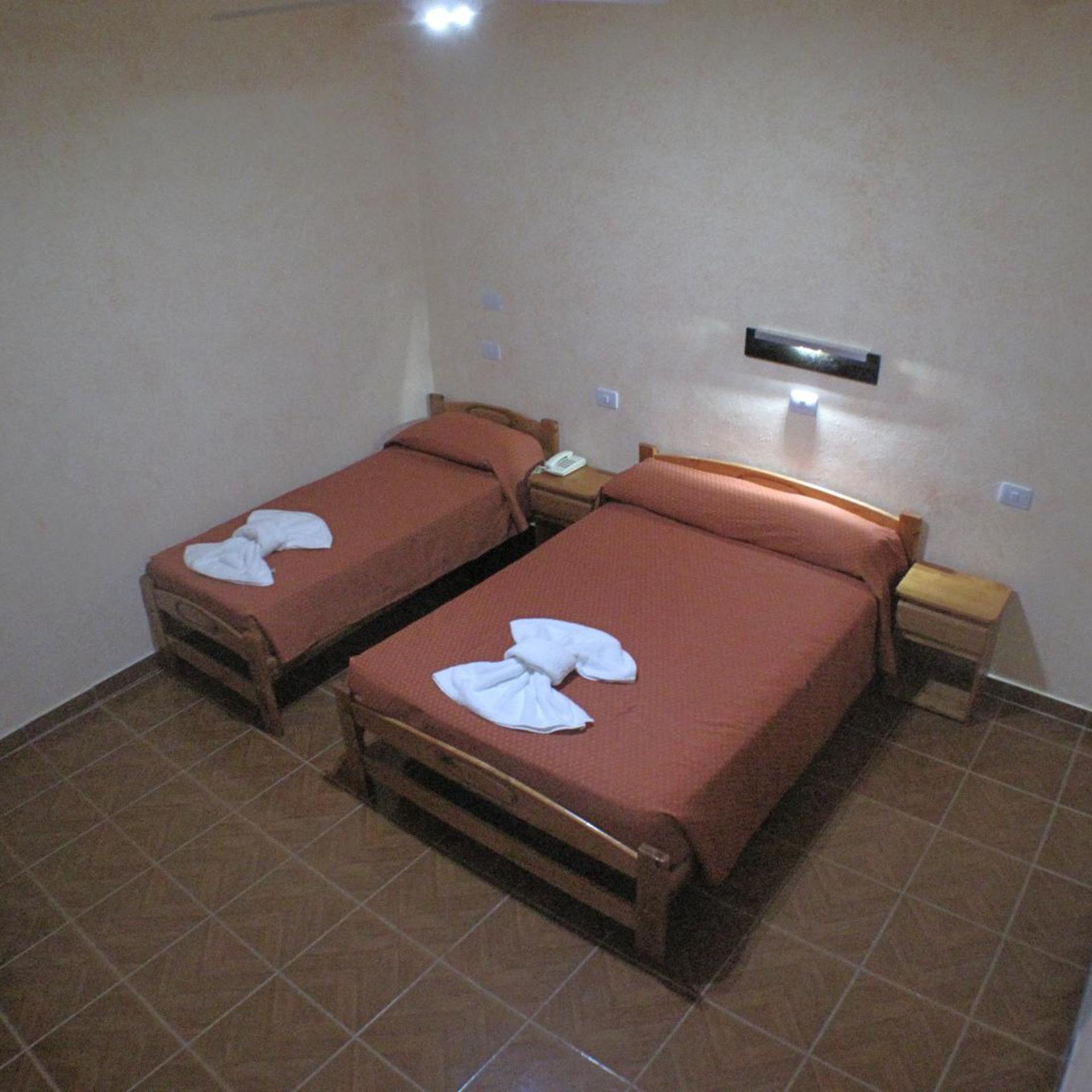 Los Cedros Hotel 7/22