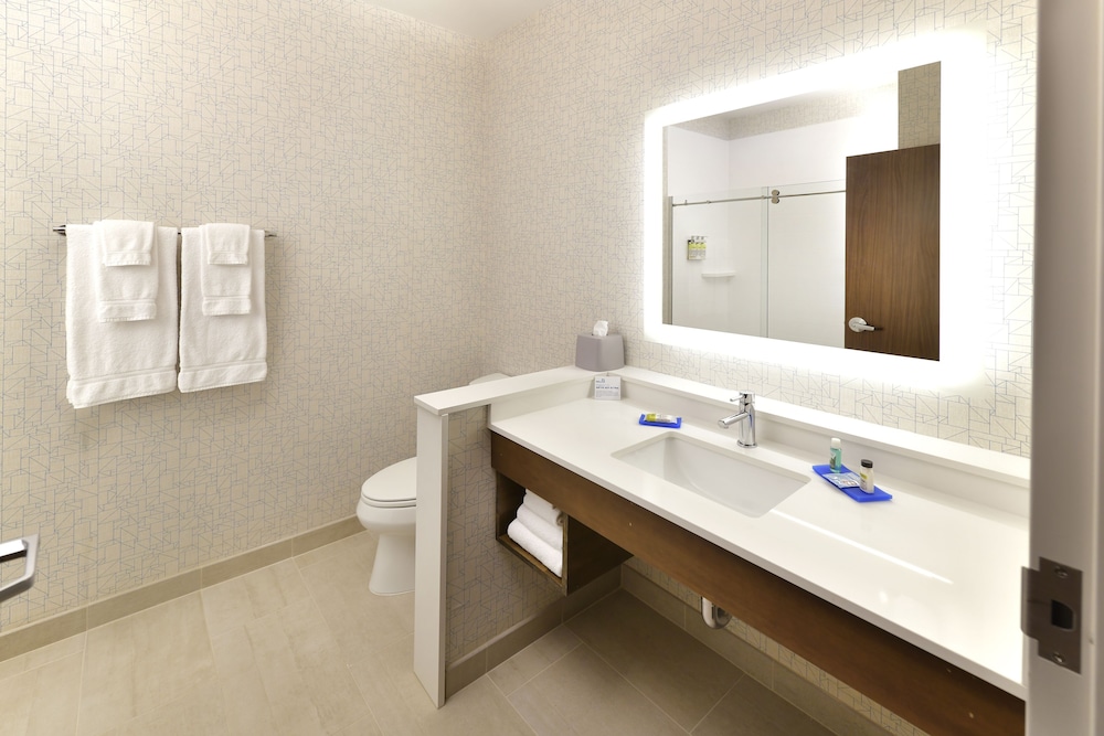 Holiday Inn Express Suites Millersburg 19/52