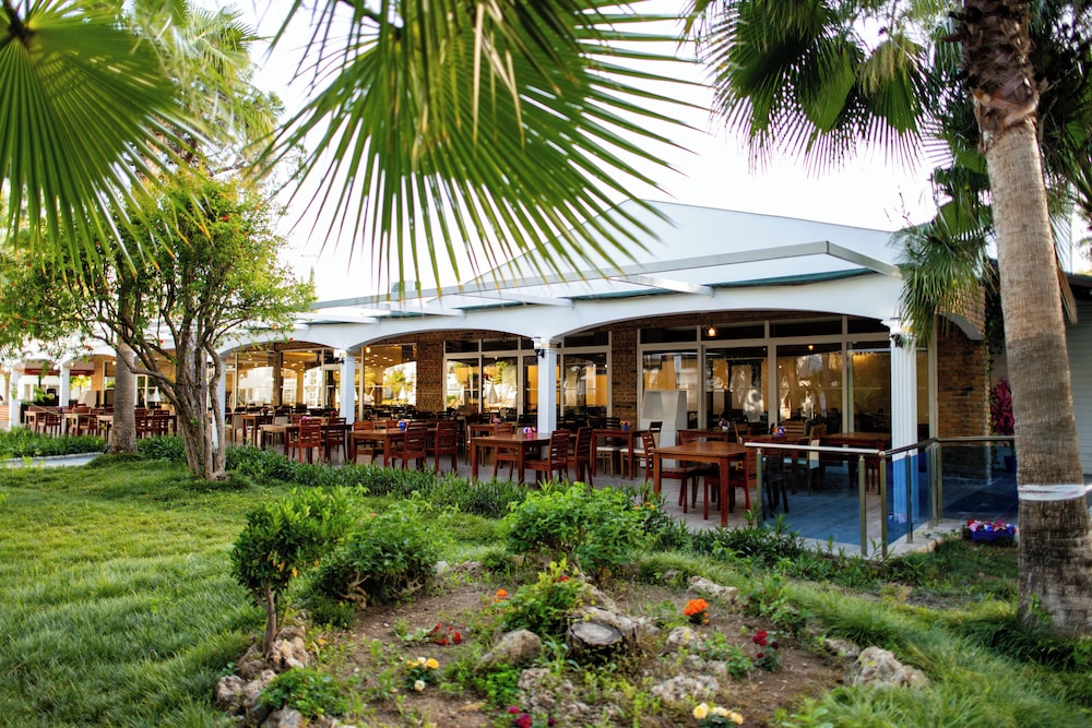 MAYA GOLF HOTEL 4/50