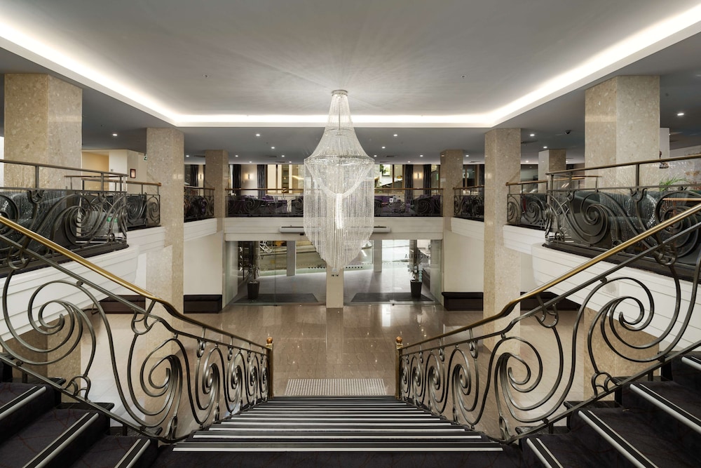 The Victoria Hotel Melbourne 43/68