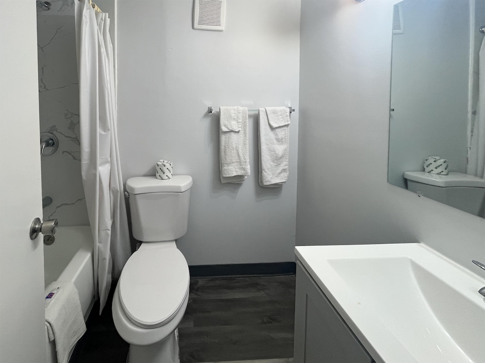 Motel6 Chicago, IL - Halsted 19/23