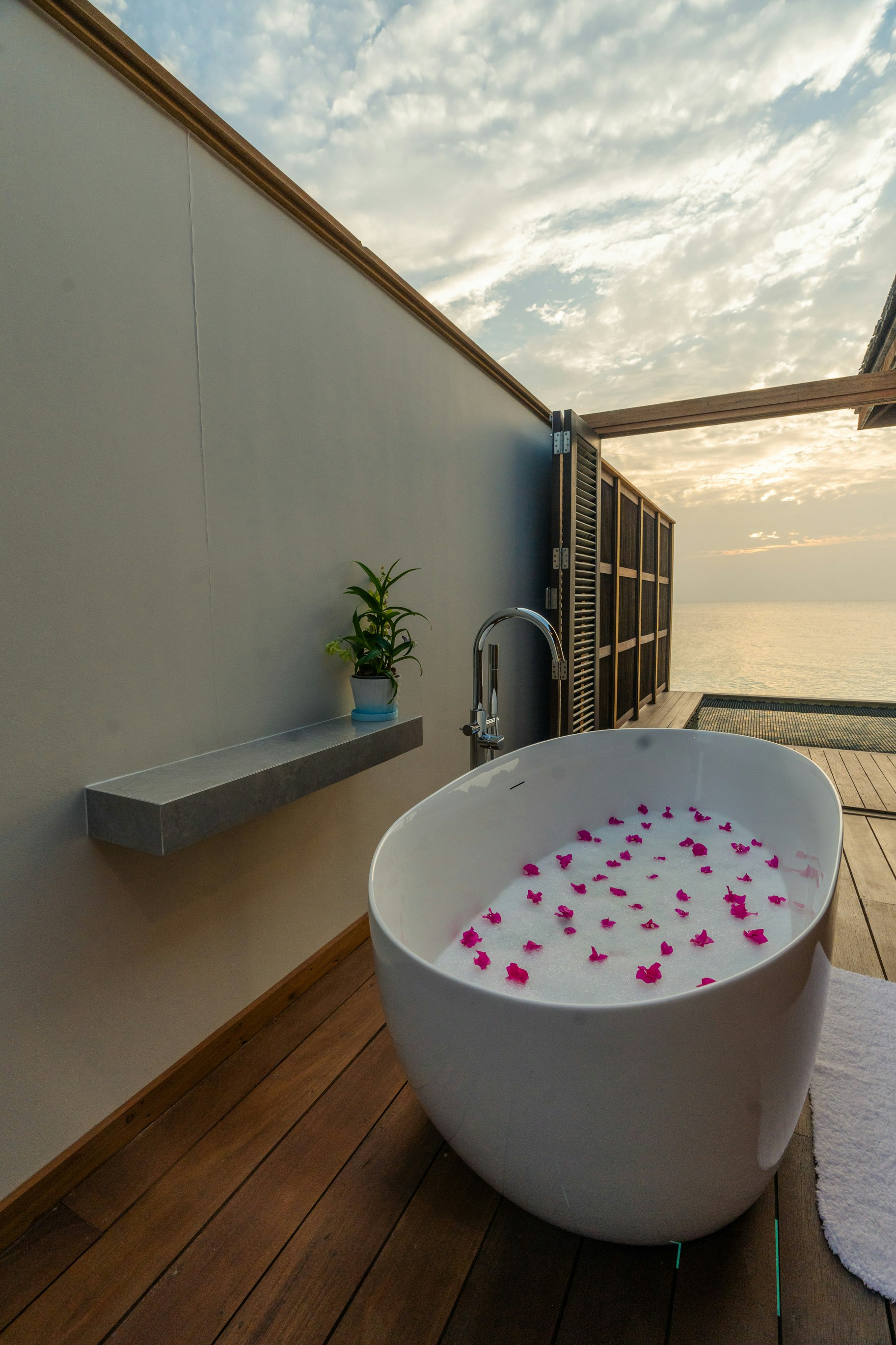 Veligandu Island Resort & Spa 145/172