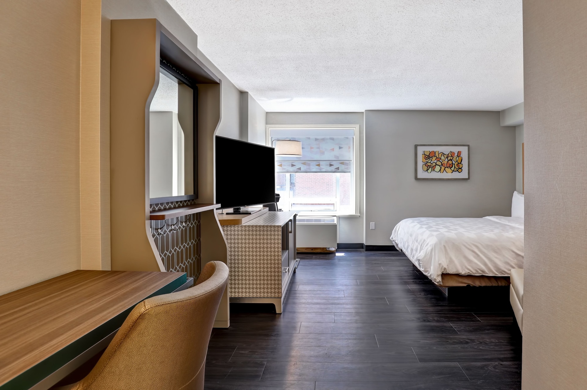 STANDARD, QUEEN BED, ACCESSIBLE