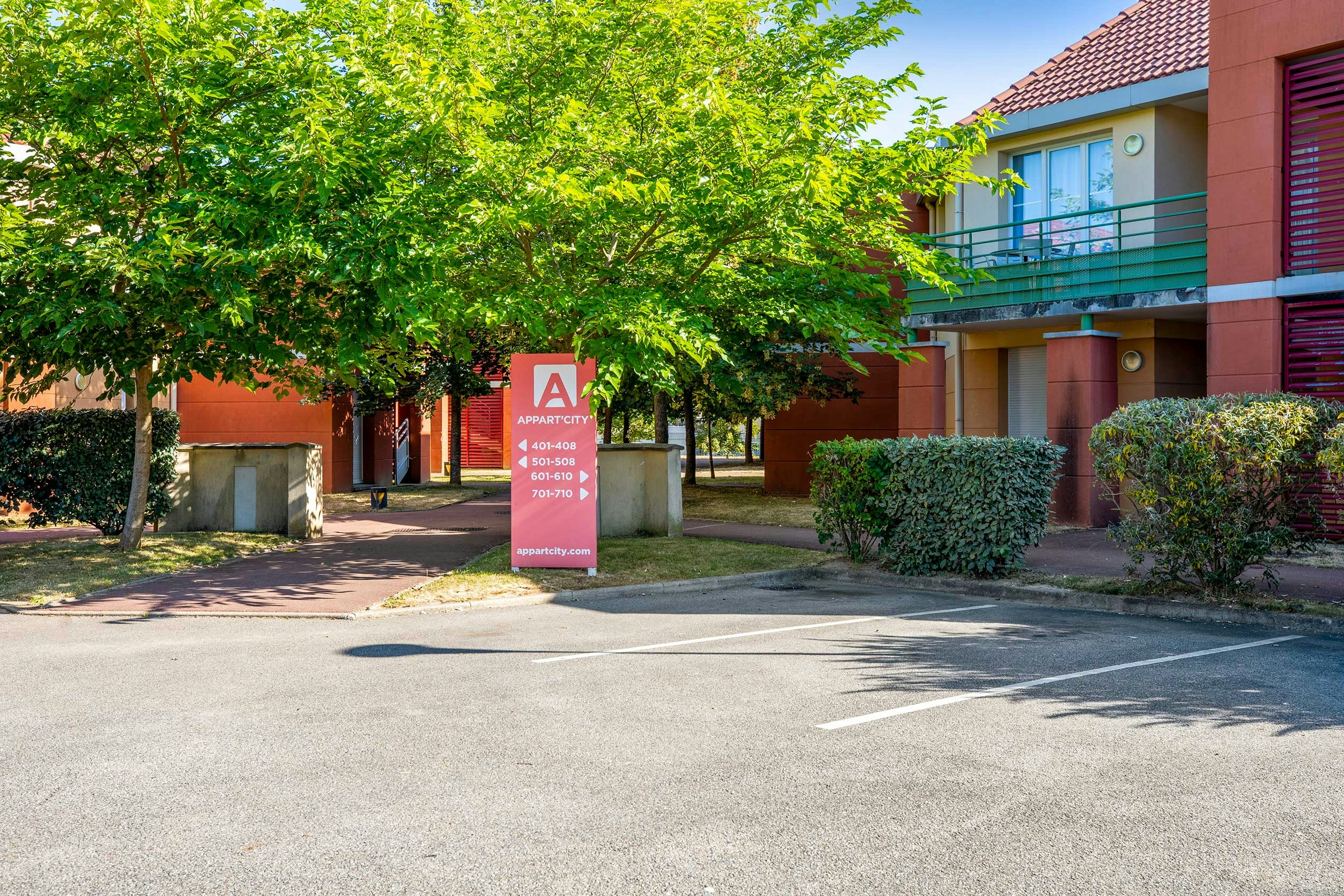 Appart City Confort St Quentin en Yvelines Bois d Arcy 72/80