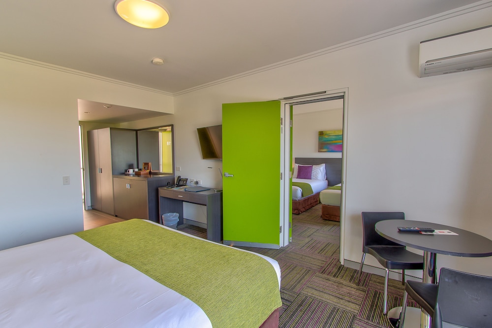 Mackay Oceanside Central Hotel 19/51