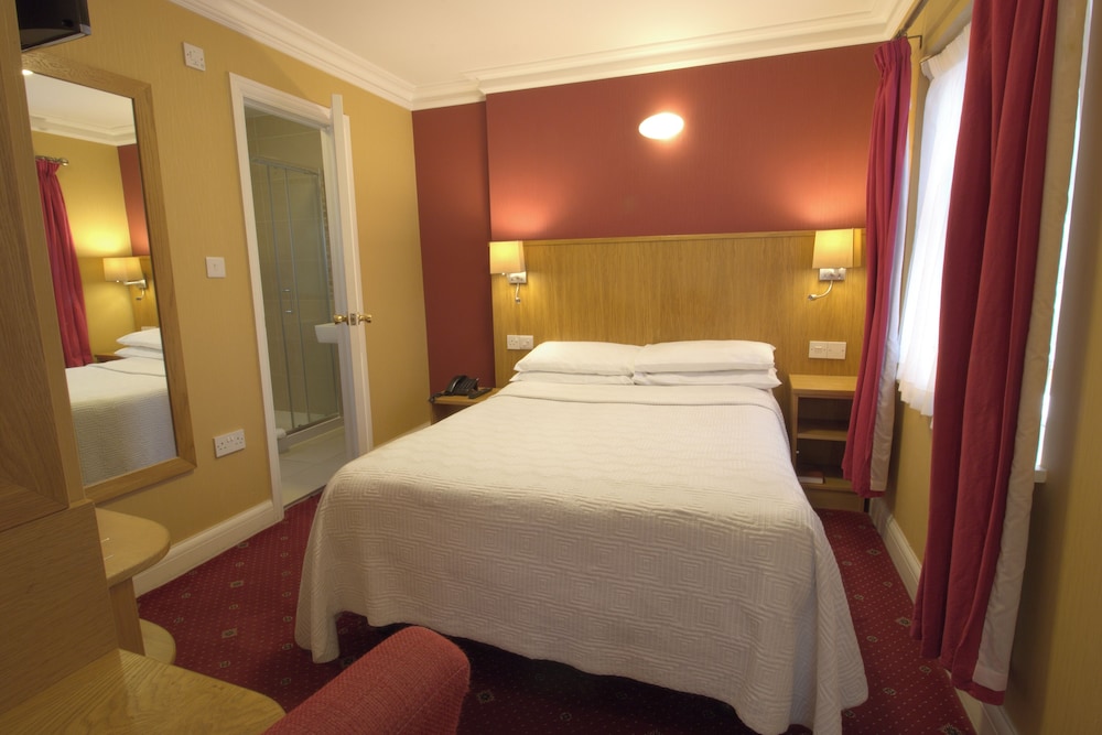 Balmoral House Hotel 17/32