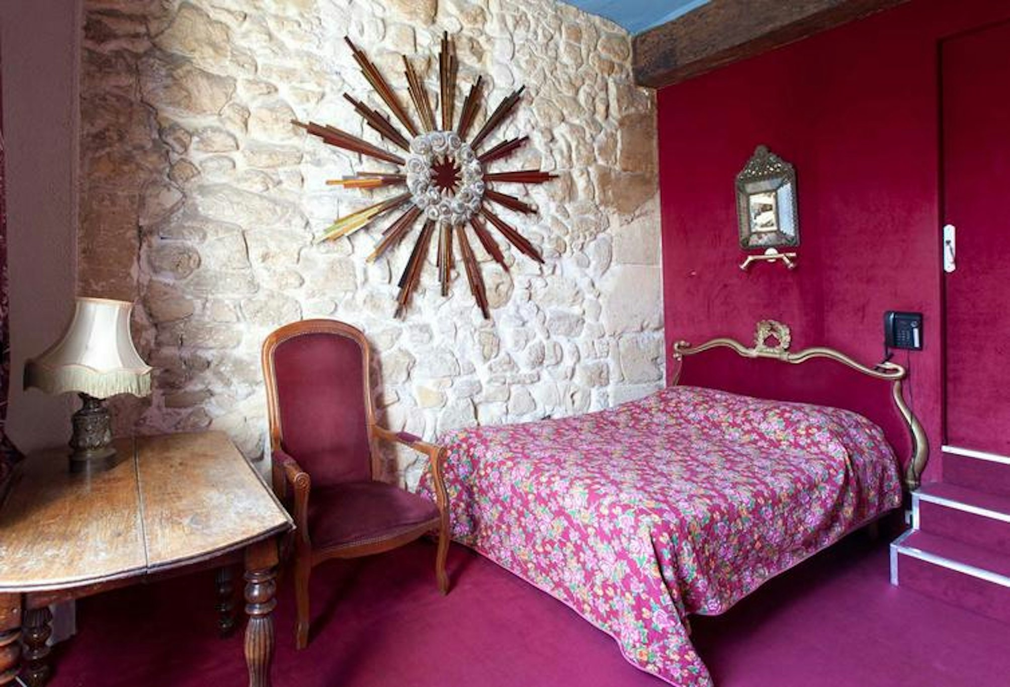 HOTEL ESMERALDA 17/23