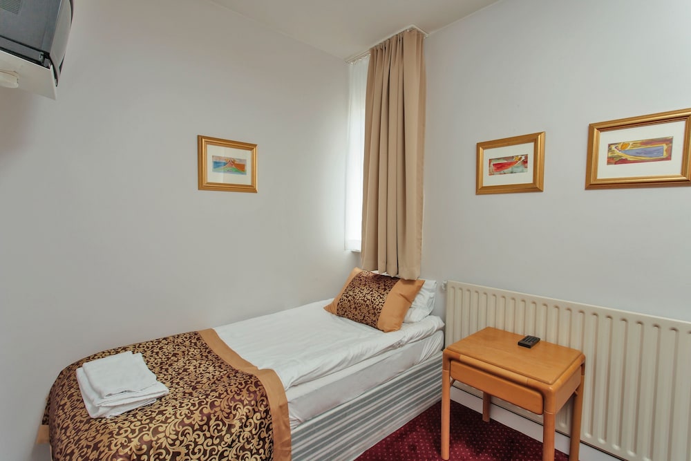 Guesthouse Keflavik 8/52