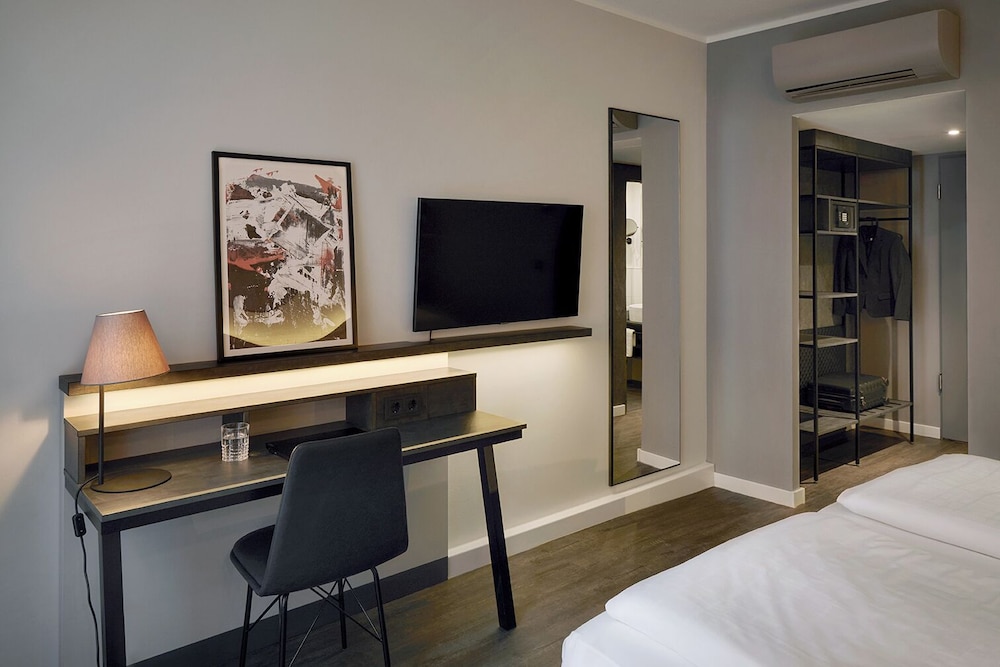 Junges Hotel Hamburg 23/50