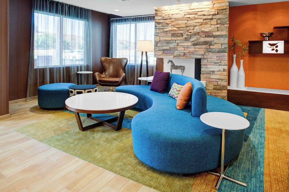 Fairfield Inn And Suites By Marriott Hollister 32/49