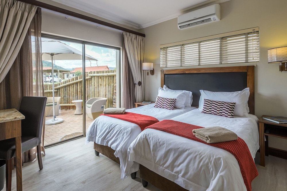 2 Bedrooms, Villa, with Pool