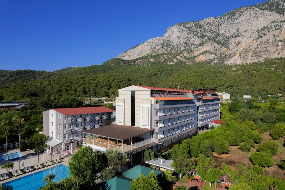 Grand Hotel Derin 1/50