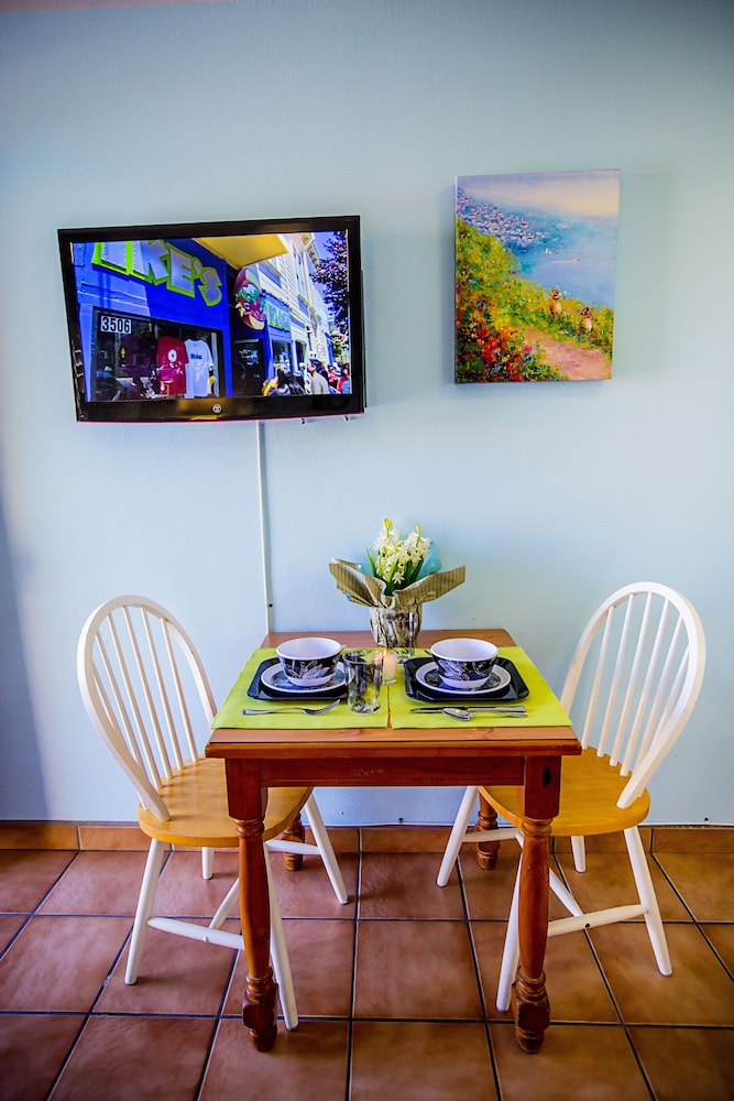 Leucadia Beach Inn 46/52