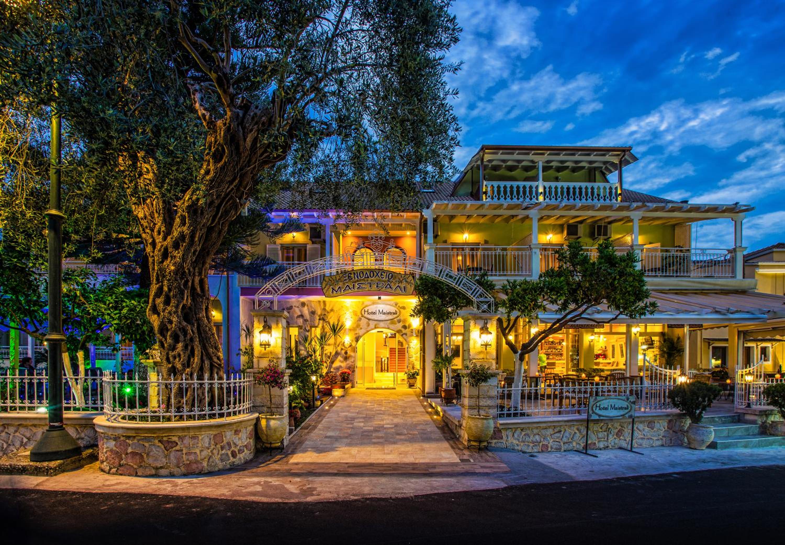 Maistrali Hotel 7/52