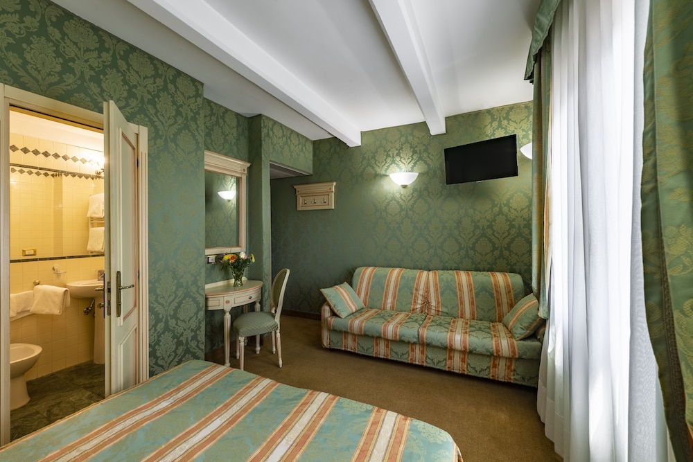 Hotel Villa Delle Palme 54/79
