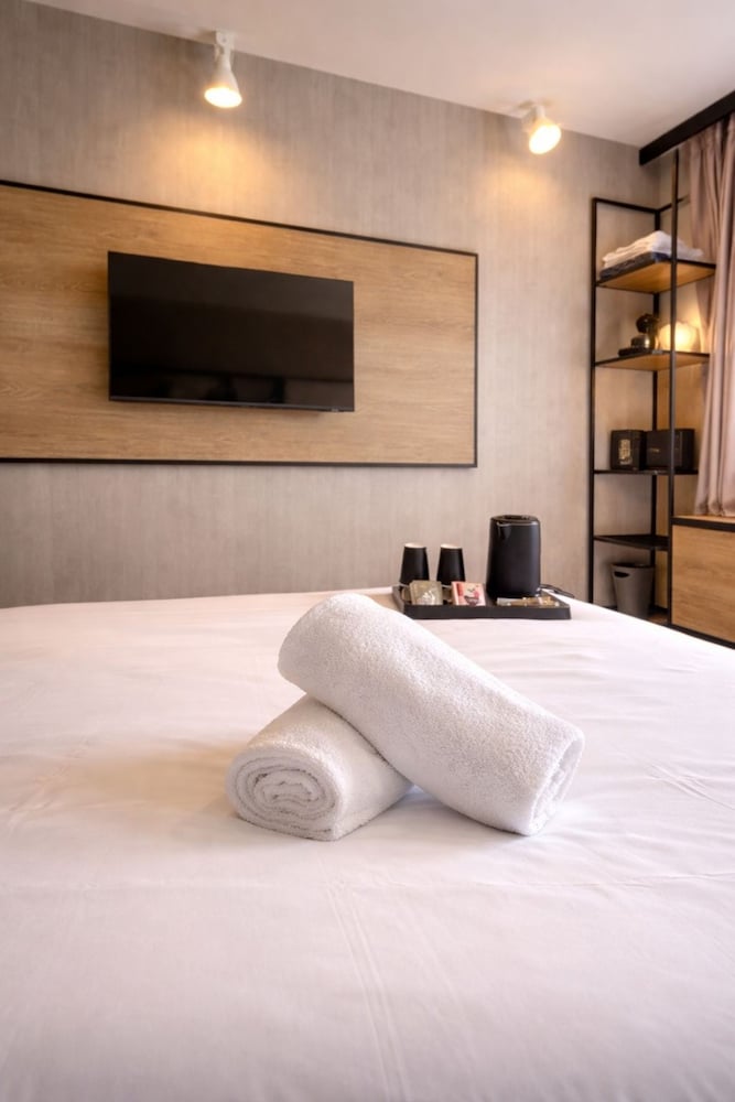 Ibis Cannes Mouans Sartoux 4/18