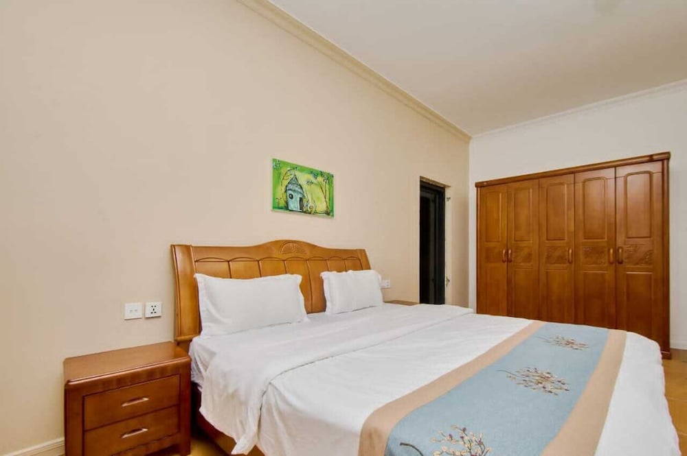 Chateau Towers Hotel Apartment 13/33