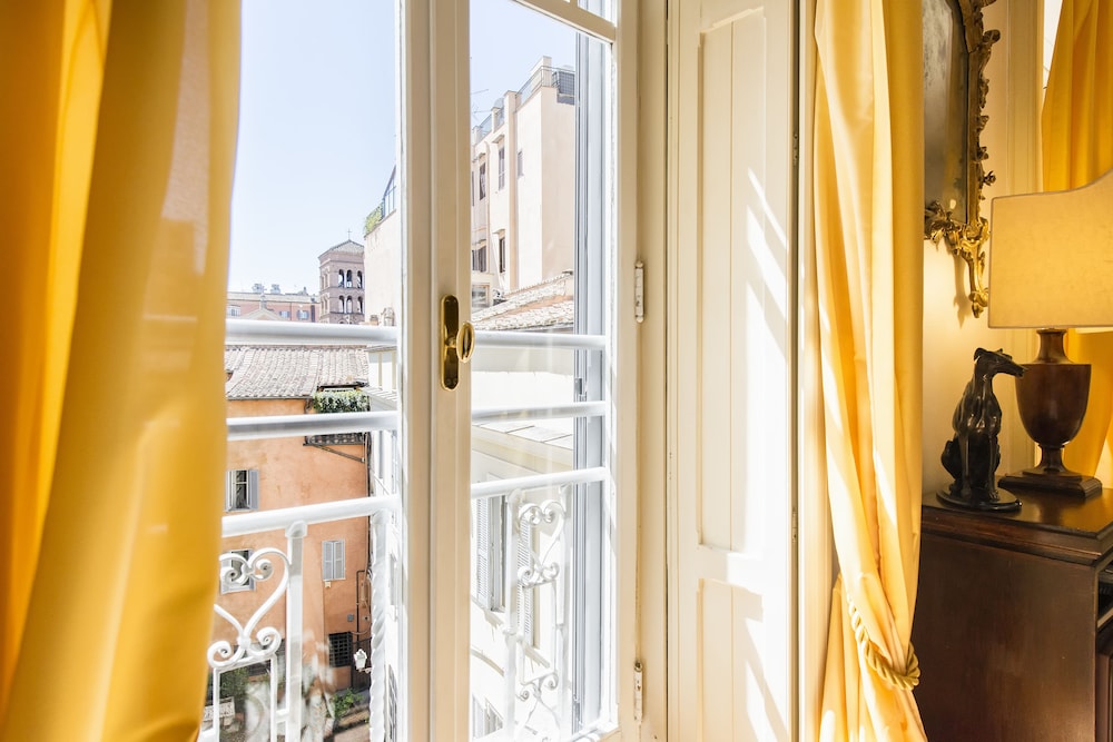 RESIDENZA RUSPOLI BONAPARTE 45/50