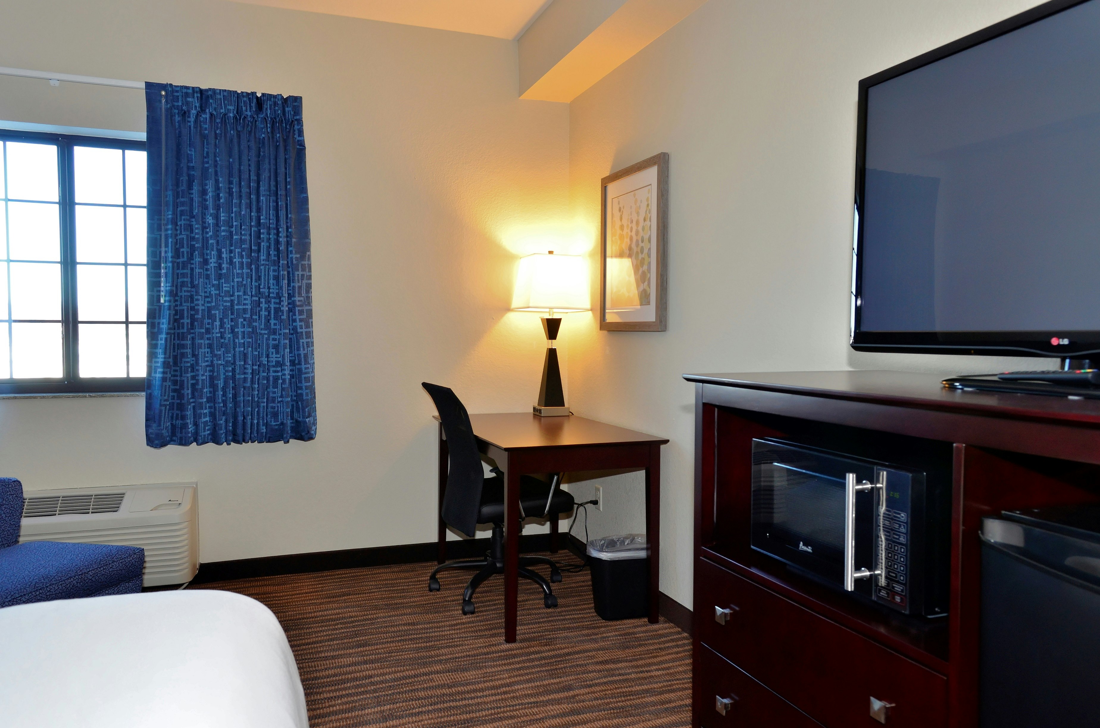 Cobblestone Inn & Suites - Holstein 43/48