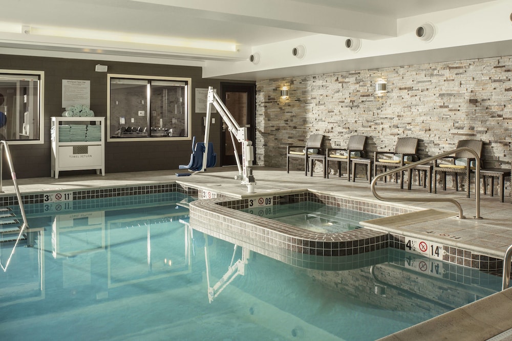 Fairfield Inn Suites Waterbury Stowe 20/31