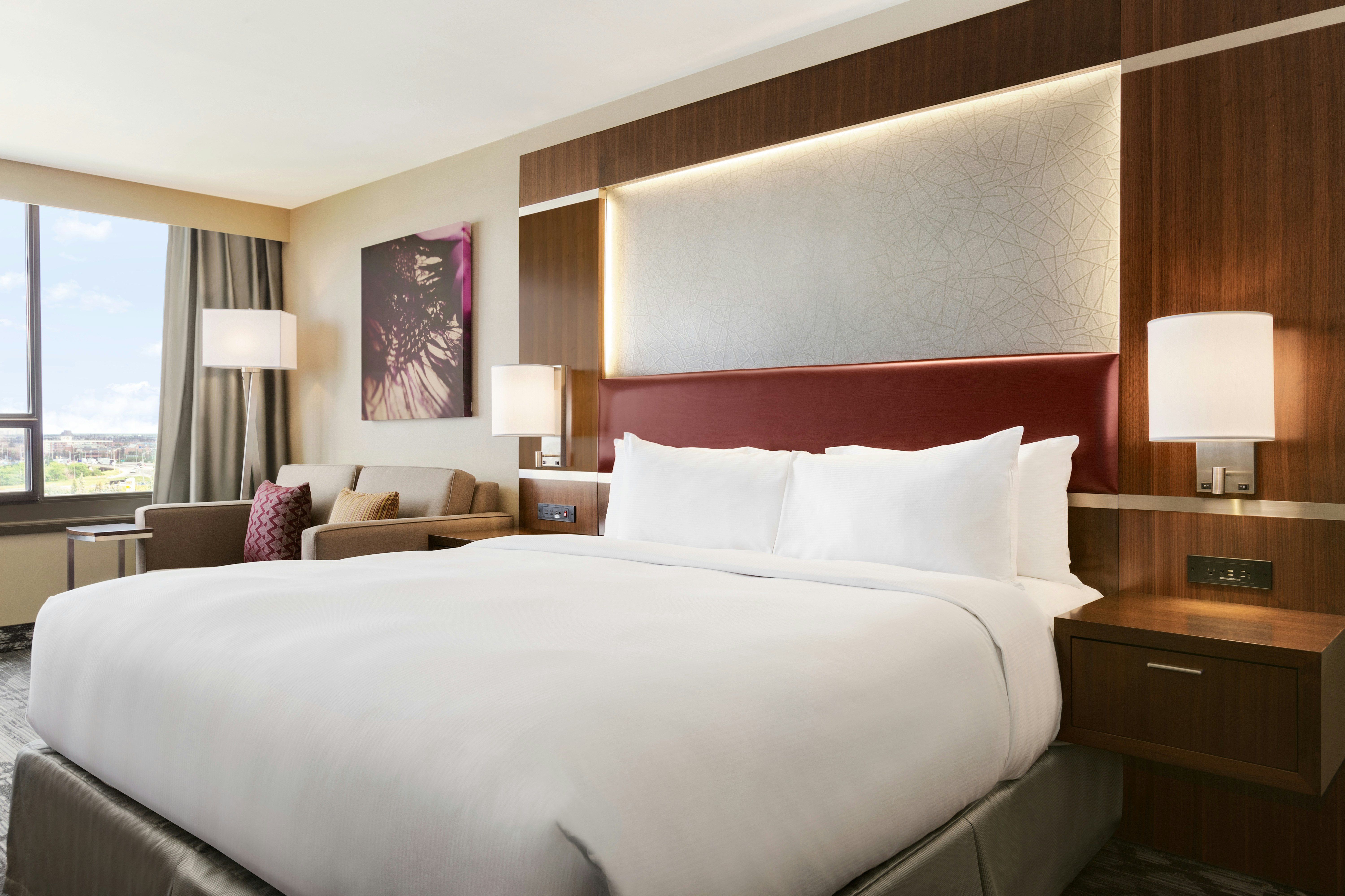 ROOM, KING BED, LARGE