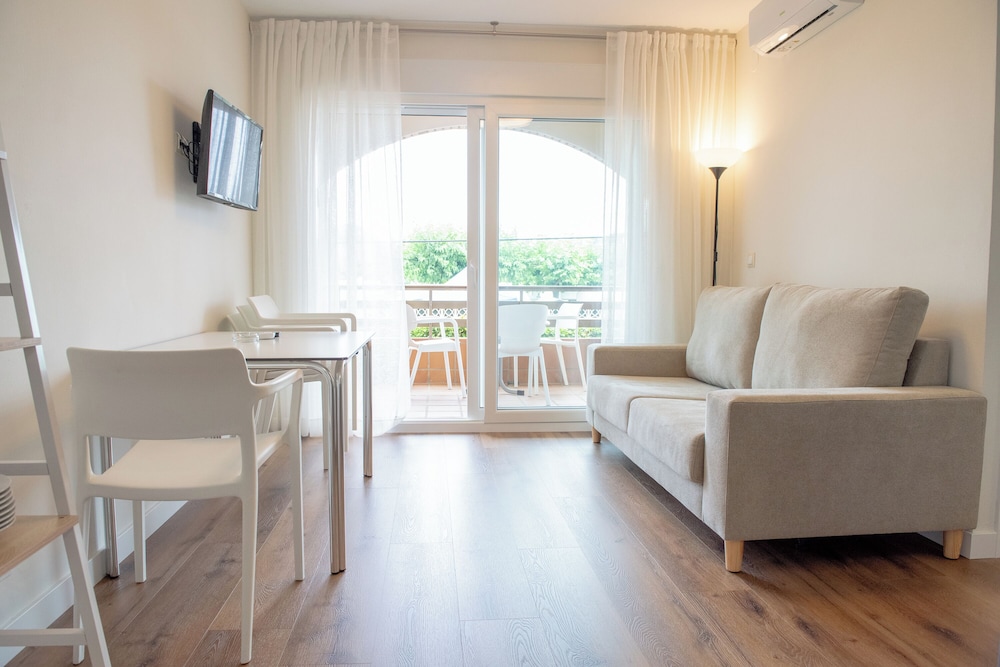 Suaces Apartamentos Turirticos 25/50