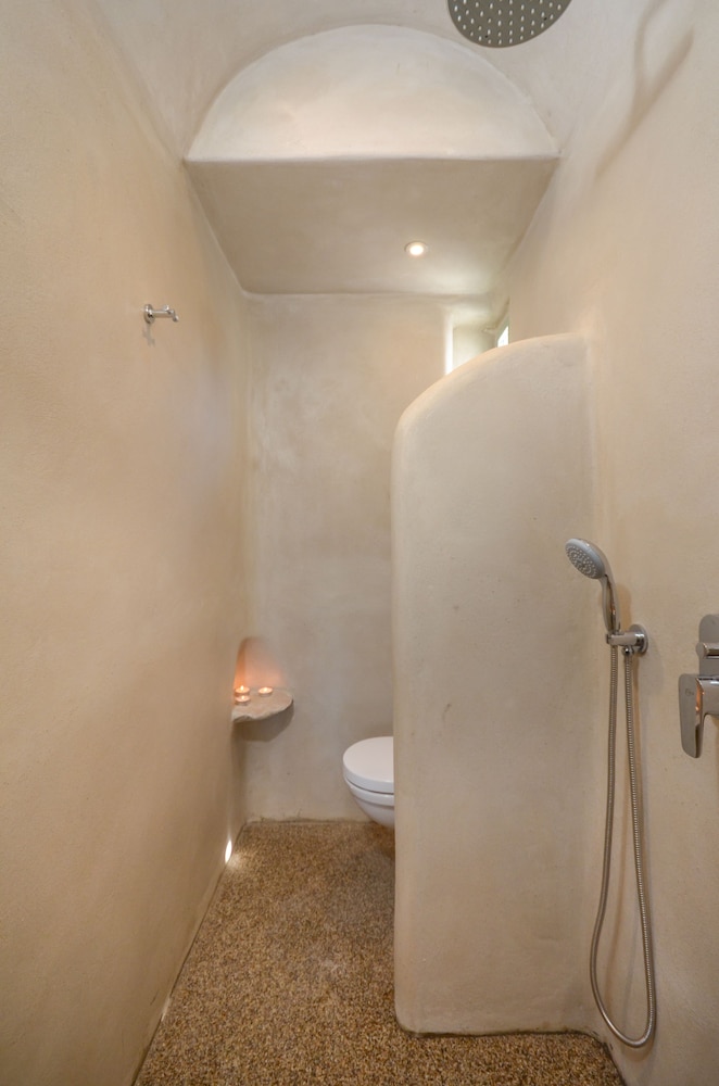 Naxos Euphoria Suites 11/69