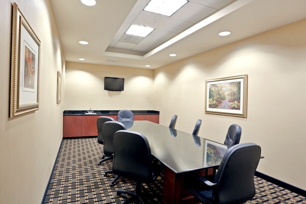 Holiday Inn Express & Suites Seattle North - Lynnwood 39/39