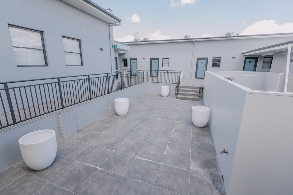 Studios On Beaumont 26/34