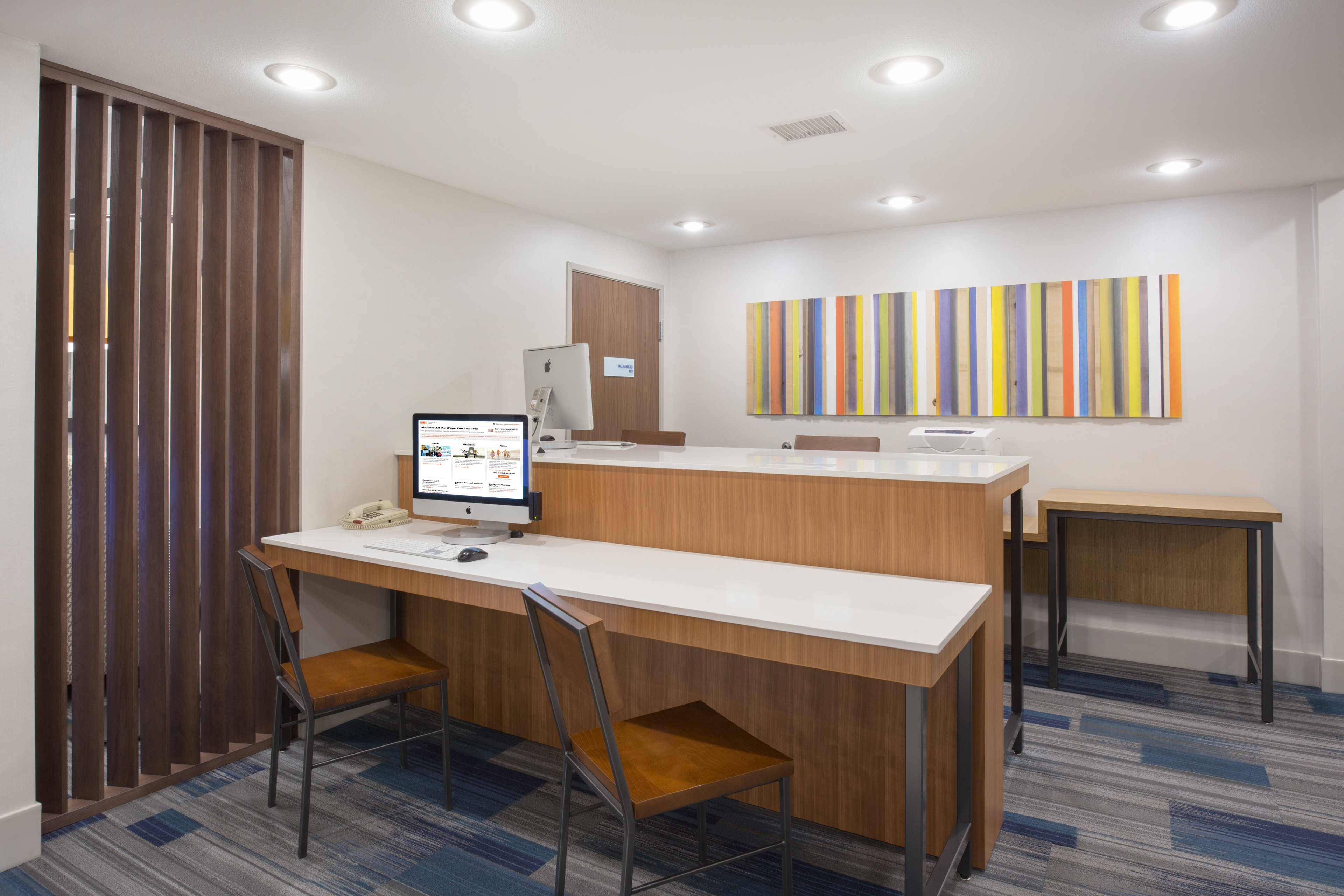 Holiday Inn Express Hotel Suites Amarillo 45/53