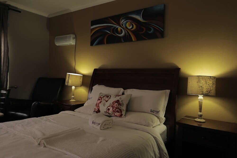 Ledumo Lodge 9/32