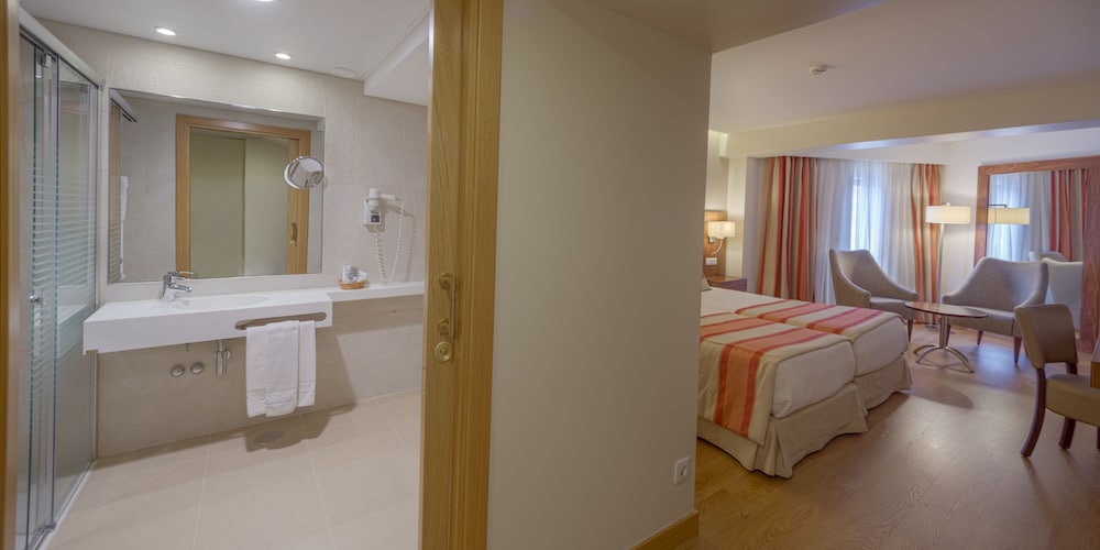 Hotel Cinquentenario & Conference Center 27/63