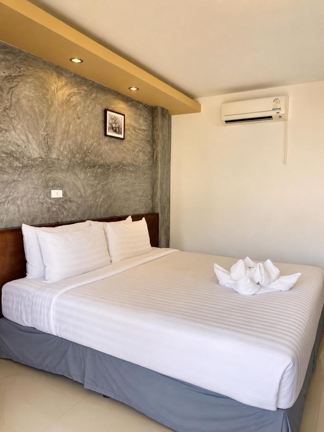 Room, Double Bed, Hill Side