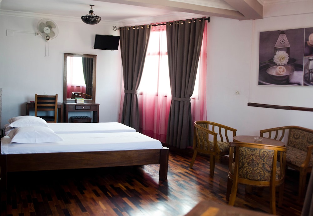 Anjary Hôtel 13/25
