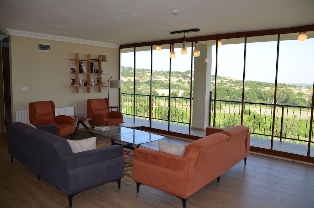Dessera Vineyards Hotel 17/40