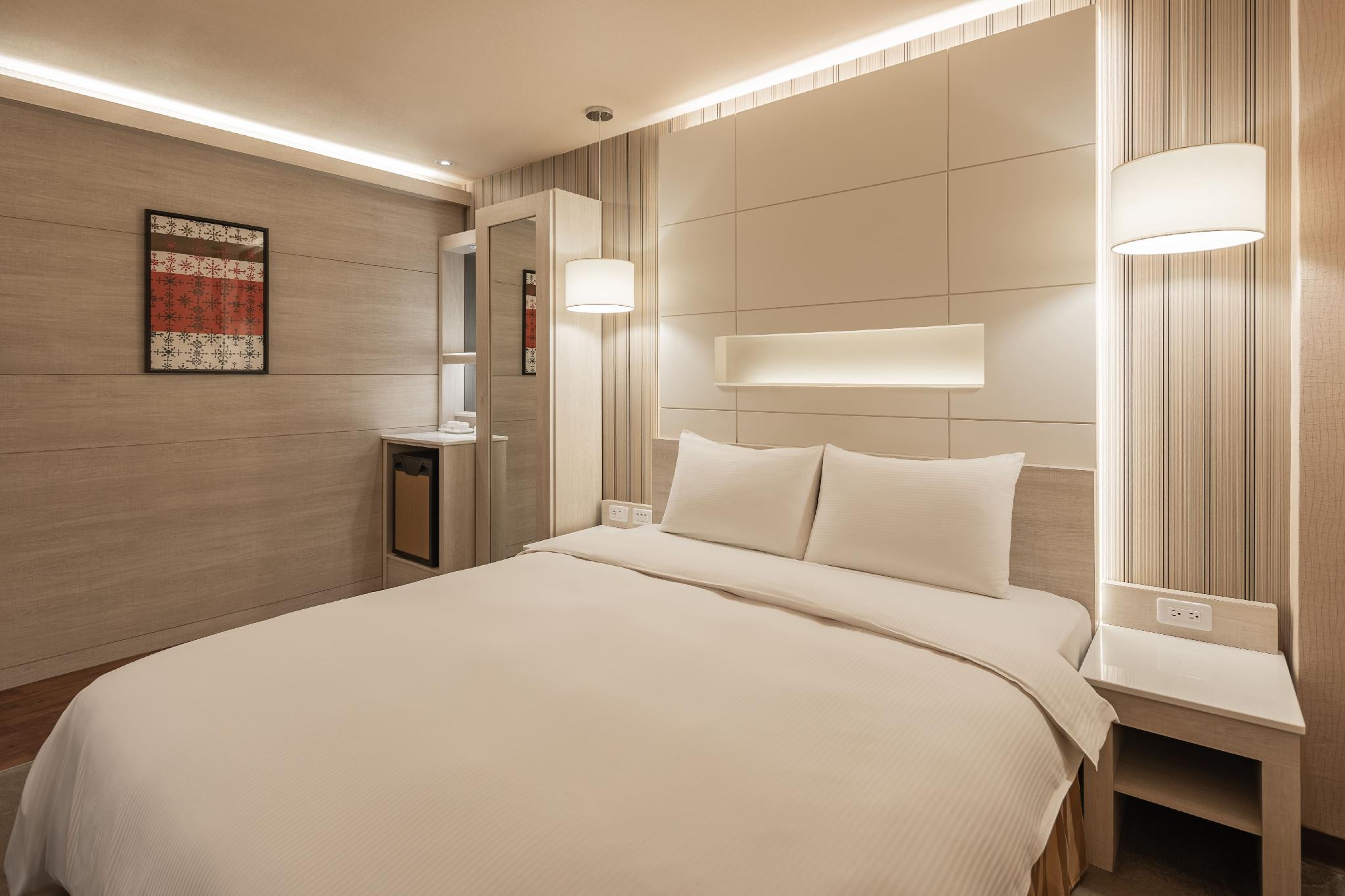 Business, Double Bed, No Window