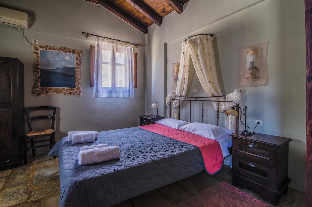 Psamathous Guest House 3/34