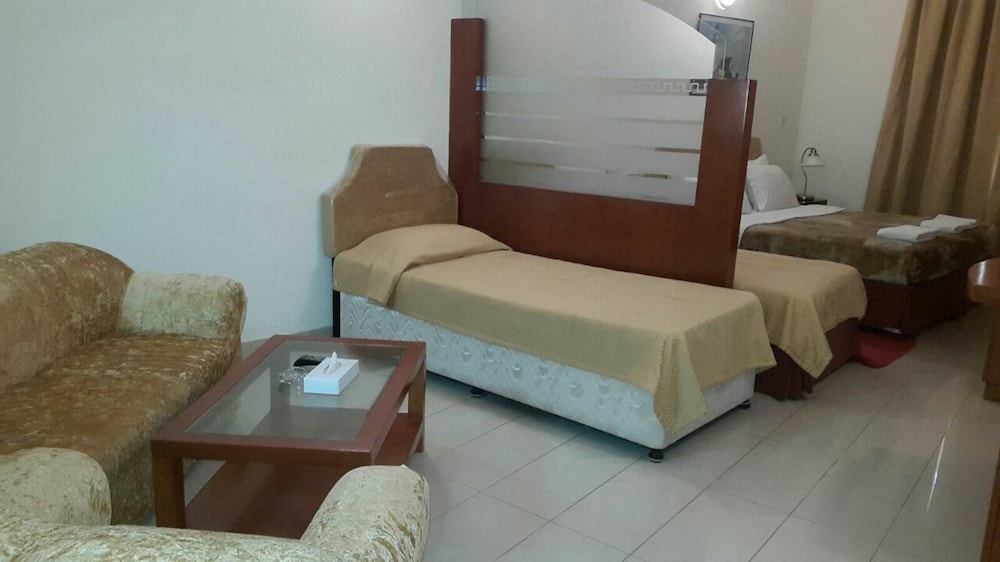 Al Raien Hotel Apartment 9/15