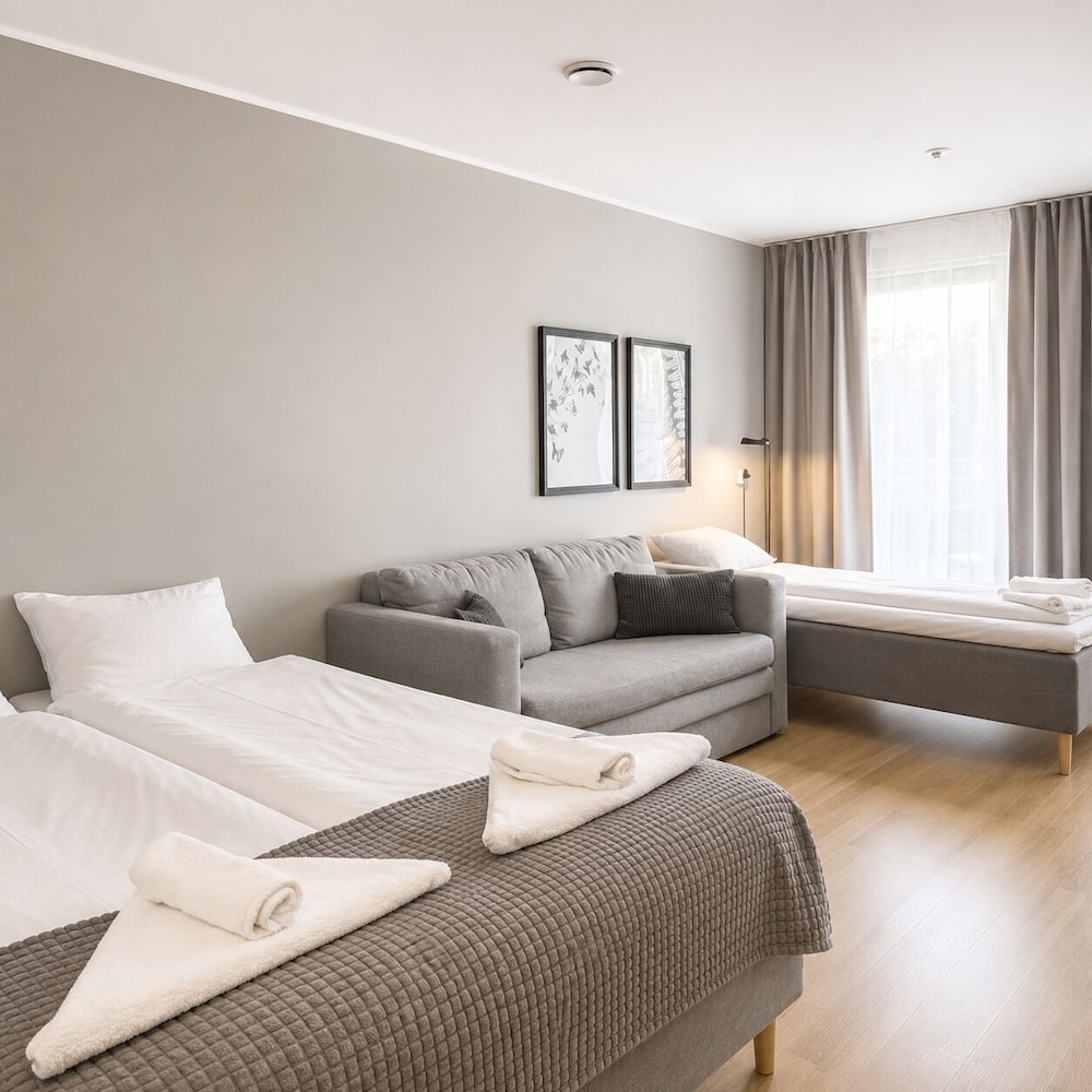 HOOM Home & Hotel Sollentuna 8/23
