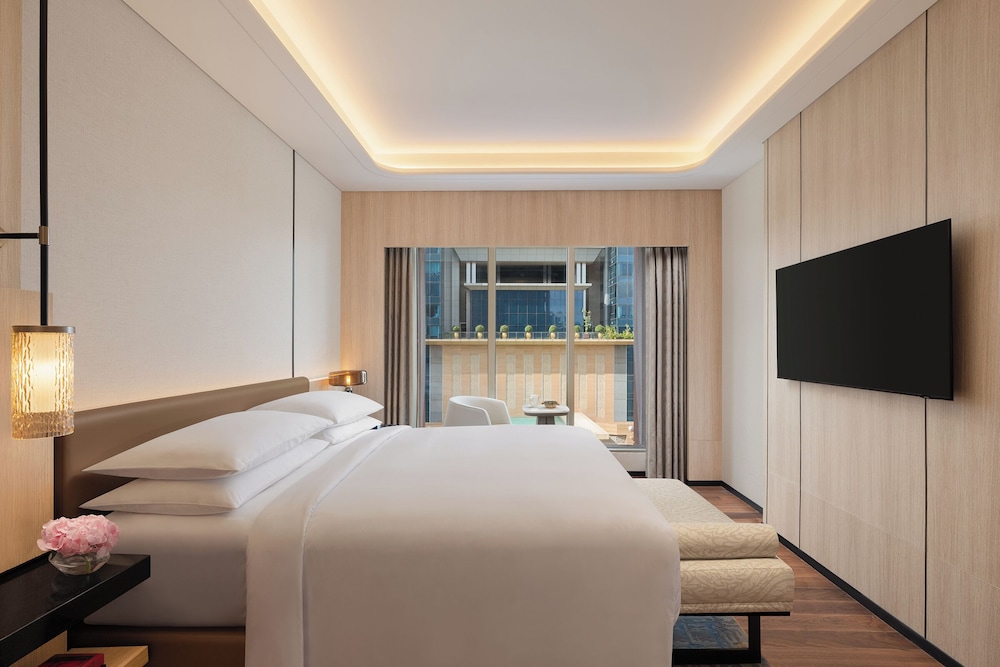 Oakwood Premier Prestige Ub City Bangaluru 33/55