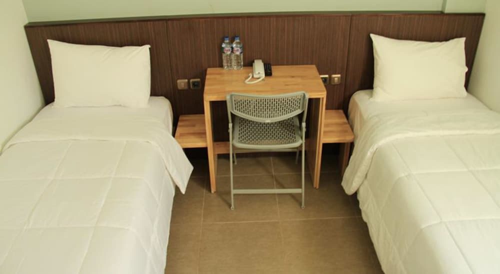 Duo Legian Hotel 5/16