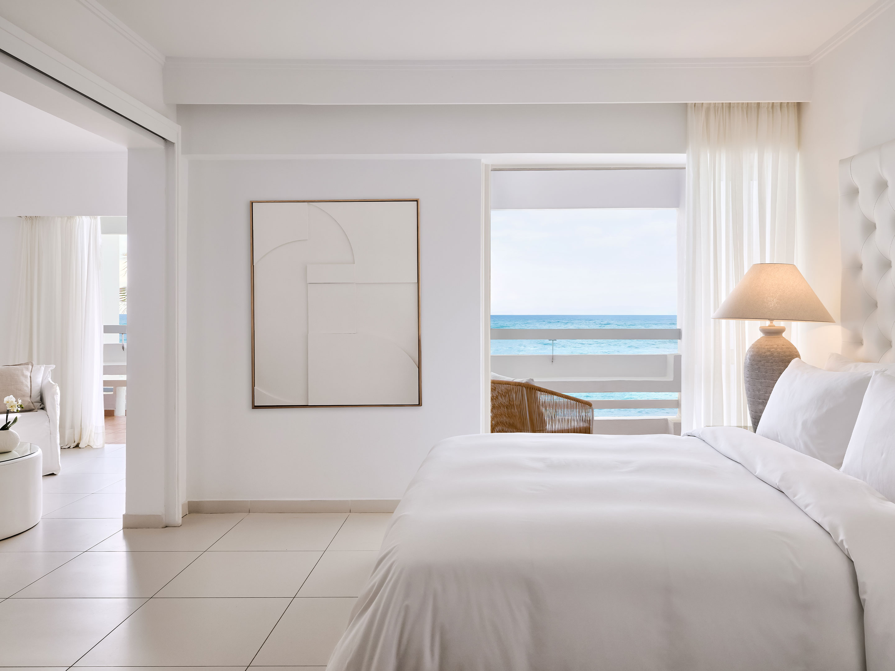 White, Suite, Sea View