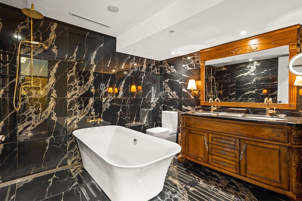 SUITE, TERRACE