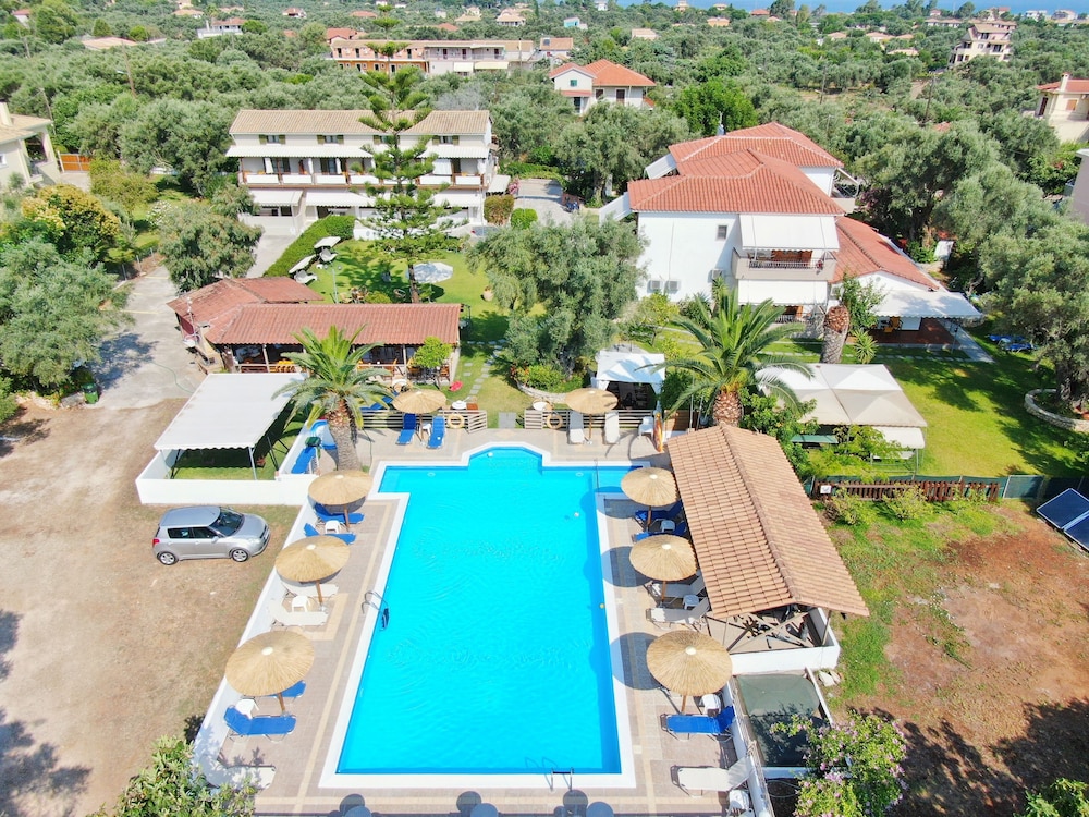 Alexaria Holidays Apartments 33/37