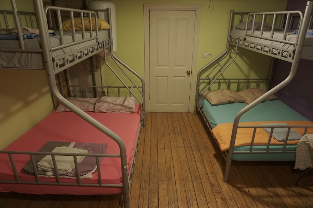 Chilloutlya Hostel&Bar 37/46