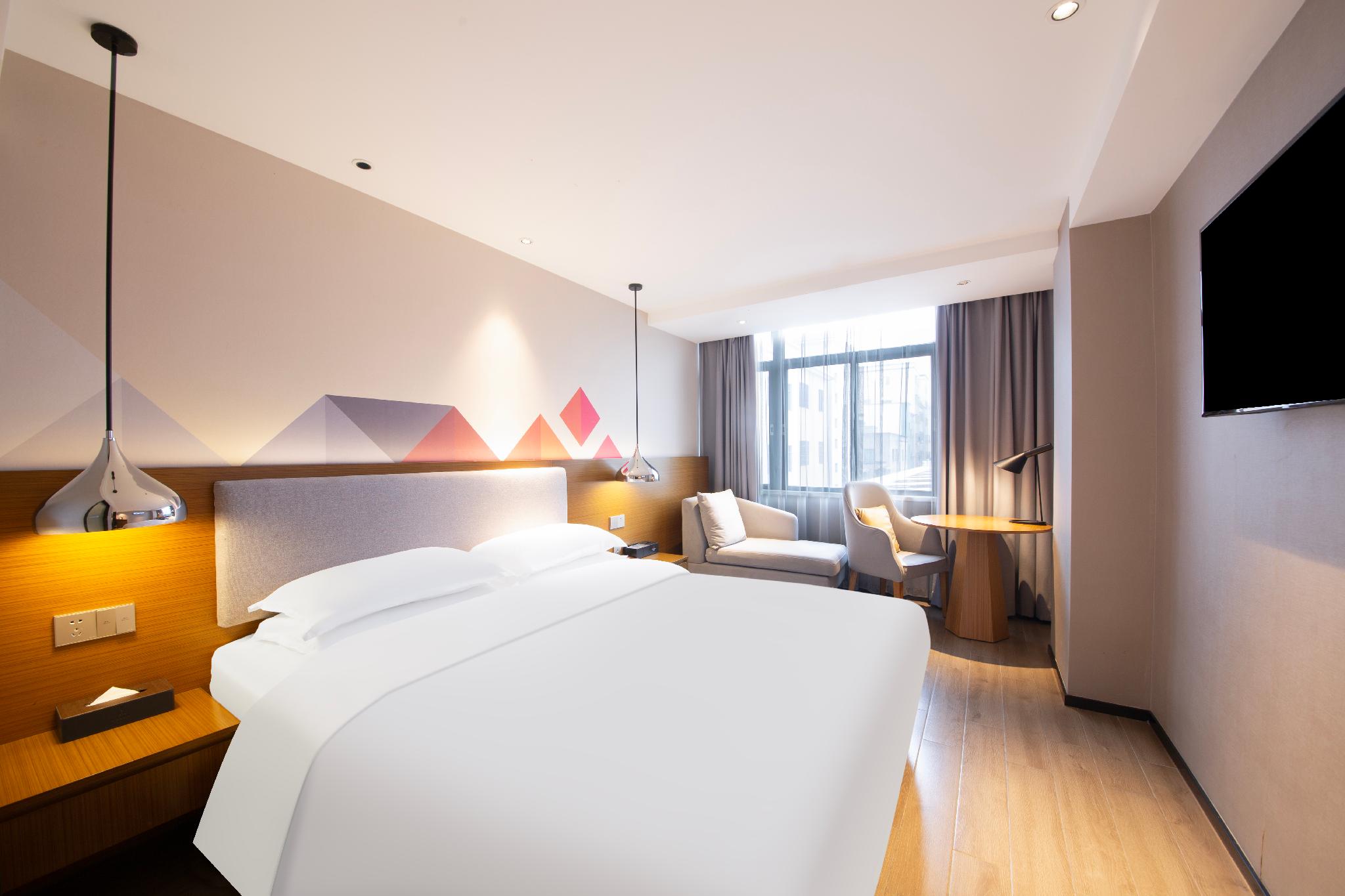 Borrman Hotel (Wuchuan) 25/52
